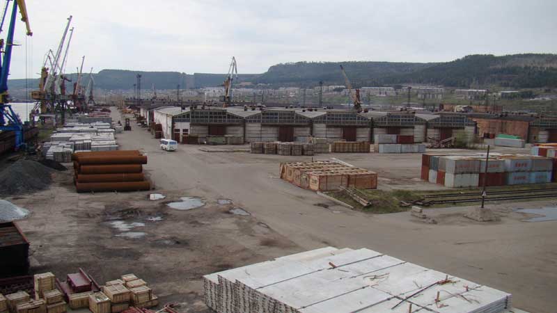 Осетровский речной порт, начало рабочего дня