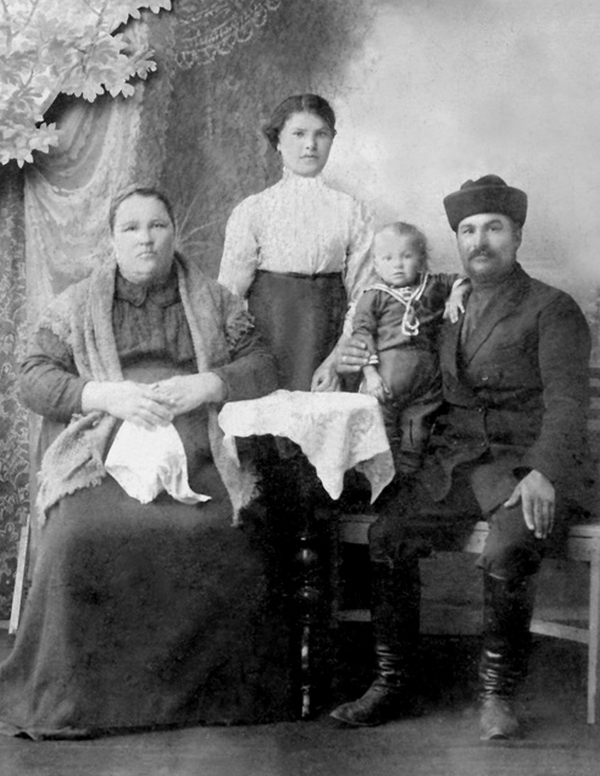 Усть-Кут.RU : Нарицынa Г.С. Семья. Фото конца XIX века.